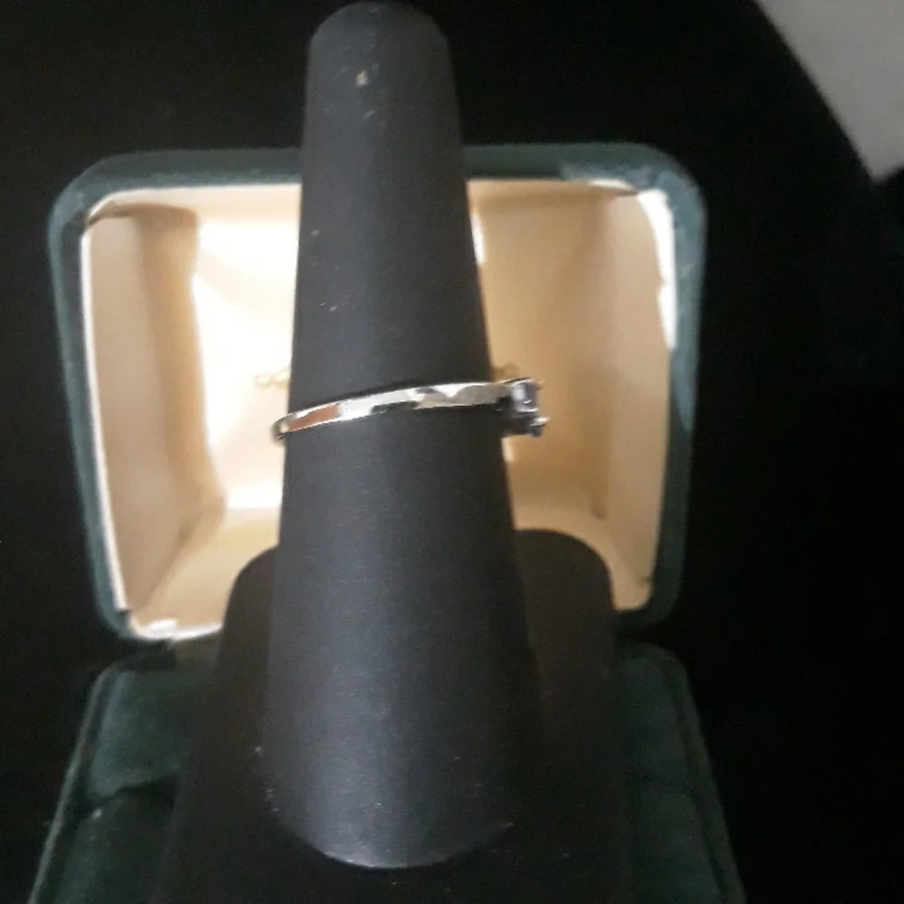 Genuine Tanzanite/Diamond Ring Sz 7